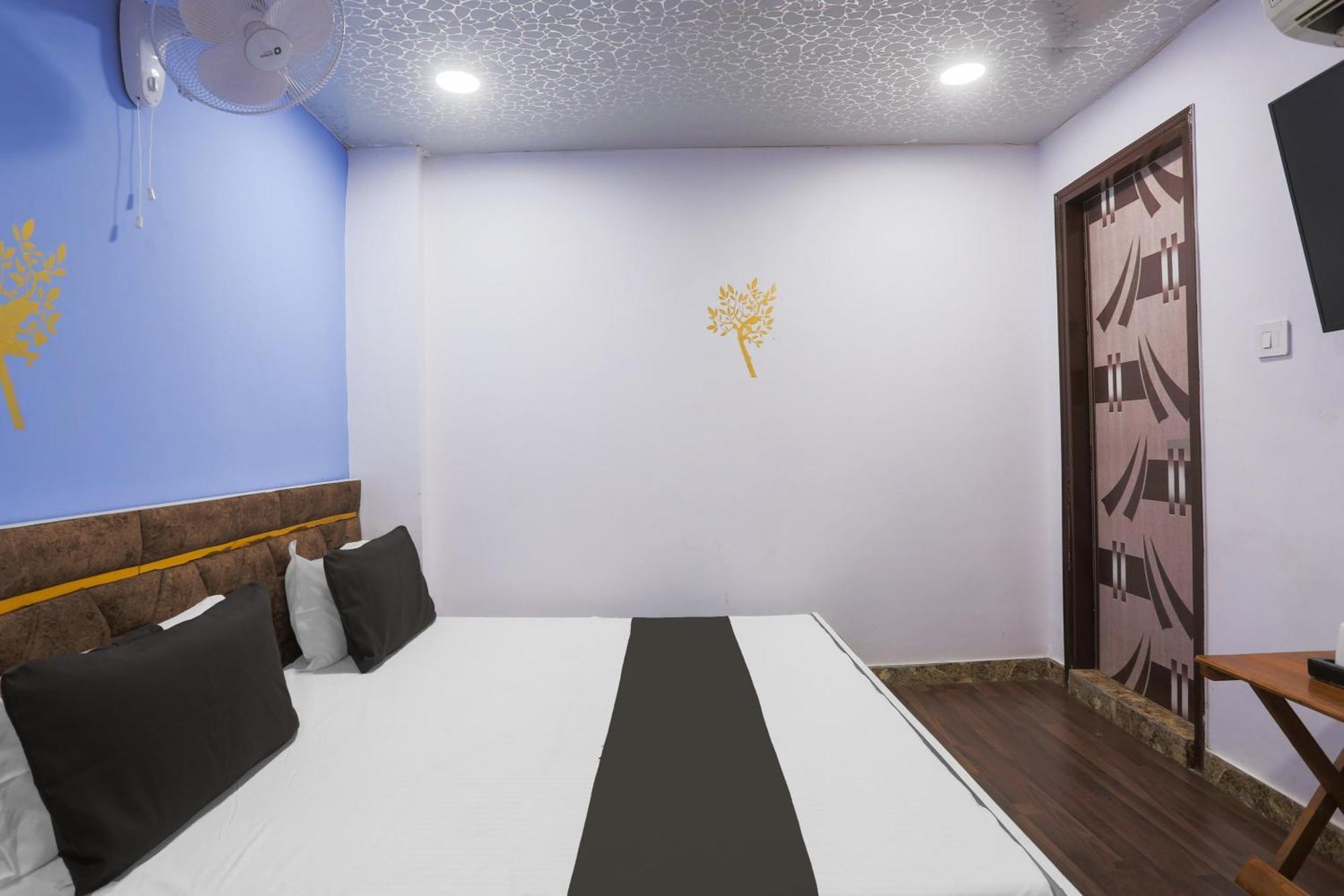 Hotel O Mykonos Guest House New Delhi Exterior photo